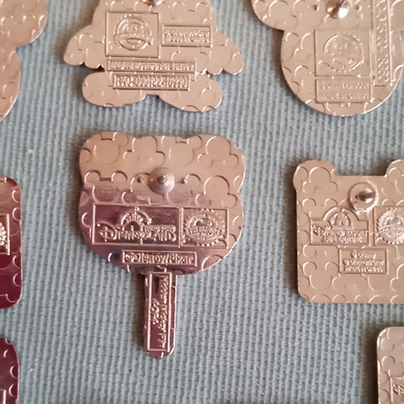 DISNEY SET OF 10 TOY STORY PINS - Picture 10 of 10